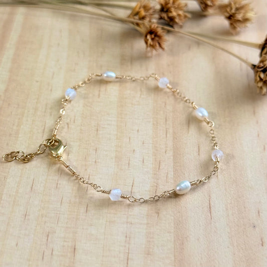 Moon Pearl Bracelet