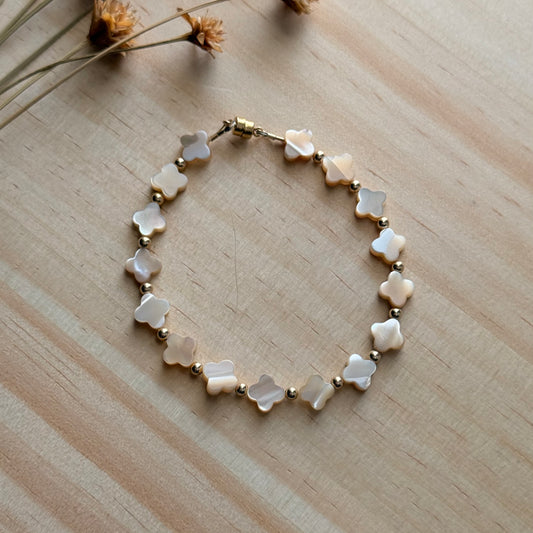 Clover Pearl Bracelet